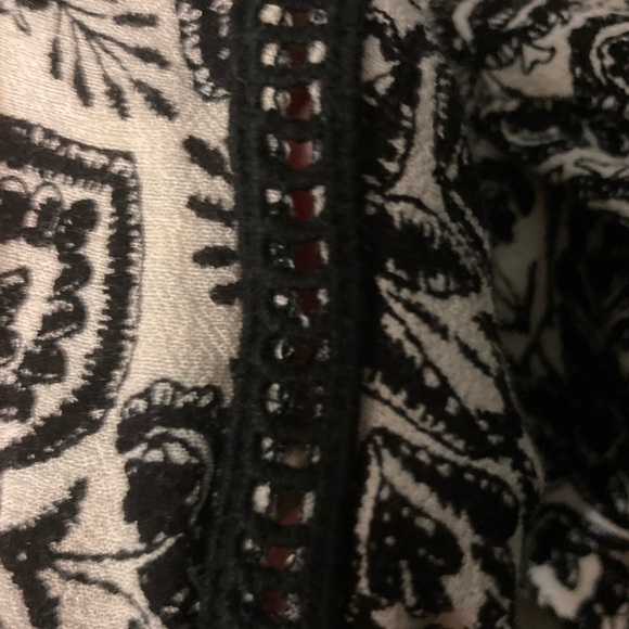 Eri+Ali Anthropologie Boho V-Neck Top W/ Bell Sleeves - Picture 6 of 8